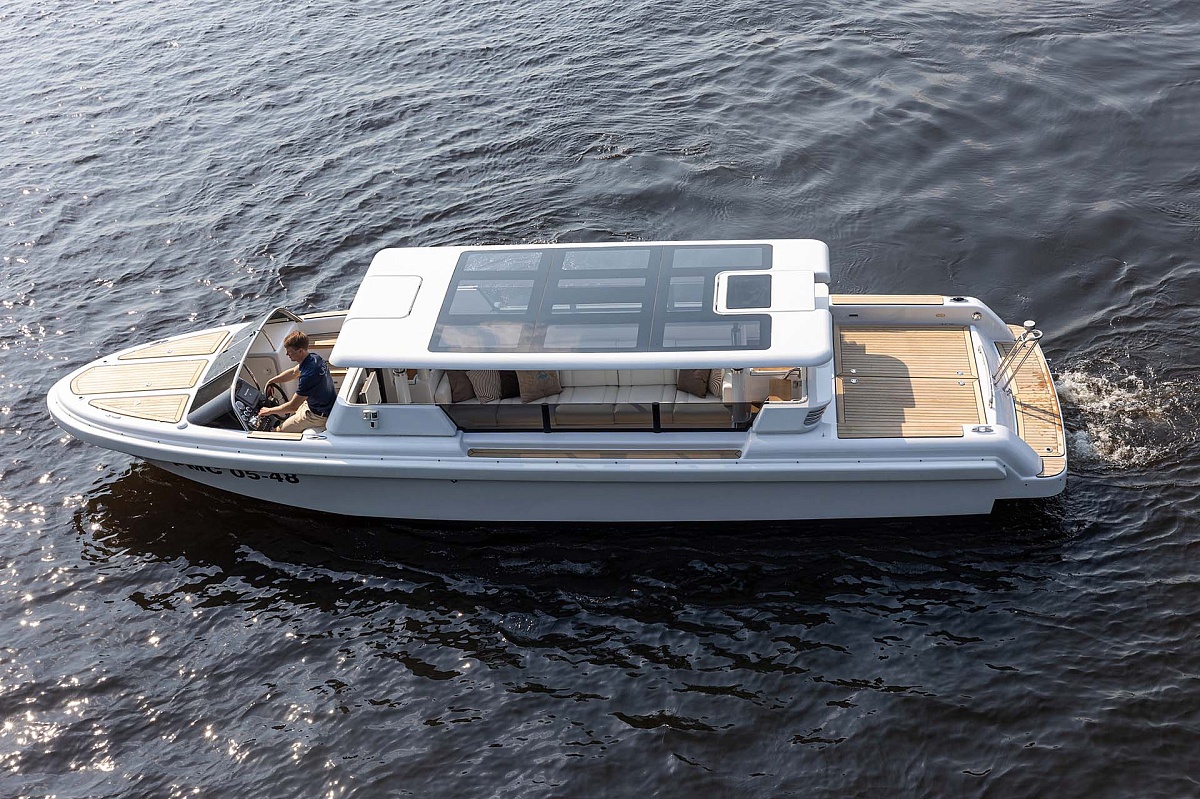 Аренда тендера Royal Tender Limo Челси в Санкт-Петербурге
